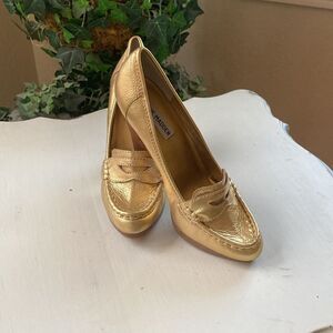 Steve Madden Slip On Gold Pebble Leather Platform Heeled Penny Loafers Size 8.5